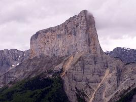 Le Mont Aiguille depuis le sommet du Goutaroux